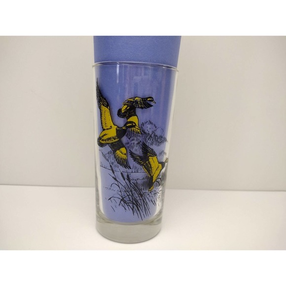 Vintage Chuck's Pizza Glass Yellow‎ Ducks - Picture 4 of 6